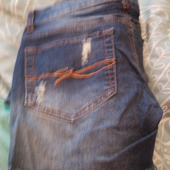 Never worn jean shorts - Picture 2 of 4